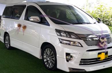 Toyota Vellfire Goden Eye