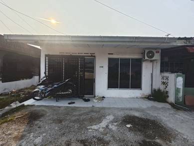 Taman Damai - Pontian , Single Storey Terrace For Sale [Depan Masjid]