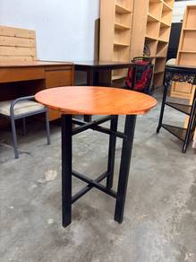 centre table / meja kayu