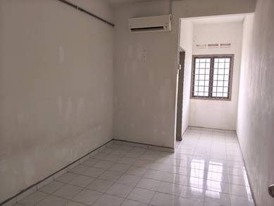 GATED Apartment Ujong Pasir, AIR Con ~ SK, Klinik, Mahkota Parade