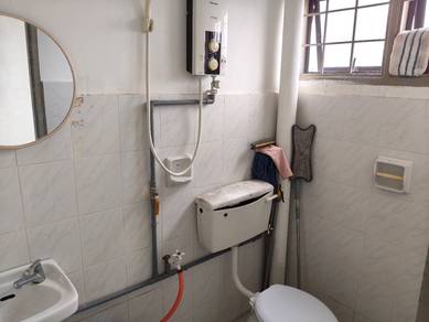 GATED Apartment Ujong Pasir, AIR Con ~ SK, Klinik, Mahkota Parade