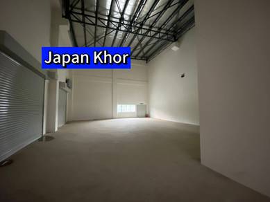 2.5 Storey Factory / Warehouse For Rent – Golden Gateway, Valdor
