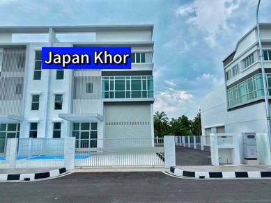 2.5 Storey Factory / Warehouse For Rent – Golden Gateway, Valdor