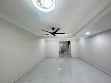 5Bilik Rumah Luas Di Taman Seri Senai/Siap Renovation/Full Loan