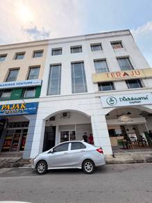 Satok Jalan Kulas 4 Story Intermediate Shoplot For Sale Facing Main