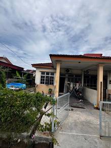 Rumah Berkembar Taman Desa Aman
