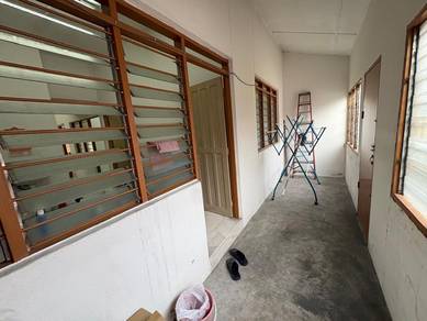 Pengkalan/Station 18/1 Storey /Fully Furnish/Fully Extended/Auto Gate