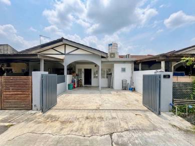 RENOVATED CANTIK 🔥Single Storey Terrace Taman Garing Utama Rawang