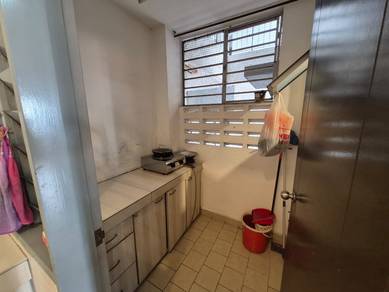 Condominium for sale at Lagoon Suites, Kota Kemuning