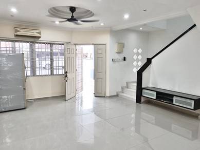 Partly Furnished / 2 Storey House Taman Pinggiran Mahkota Cheras