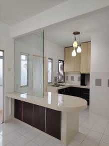 Amansiara townhouse for rent, 1st floor, selayang ,2 carpark ,kitchen