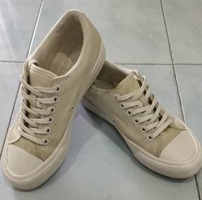 Uniqlo Shoe