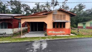 Rumah Untuk Dijual Di Kampung Bahagia, Teluk Intan Perak
