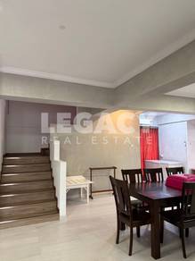 Marina Court Duplex Penthouse | Newly Refurbished | Seaview