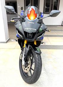 Very low mileage Yamaha YZF R15M for sale