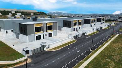 [Cluster Semi D Factory For Sale] Highway 20mins from Nilai