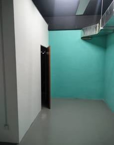 Kedai Separuh Skudai depan Umall