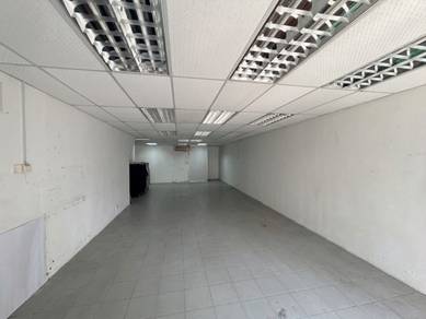 PRIME LOCATION! 3-Storey Shoplot for Rent @ Melaka Raya