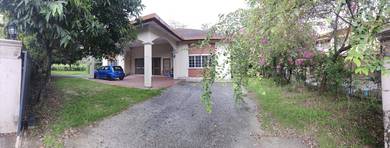 Seksyen 36 Shah Alam Single storey bungalow