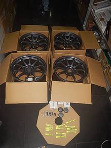 CE28N-P M-Spec 18x9.5J+38 5H114.3 Rims GR Yaris