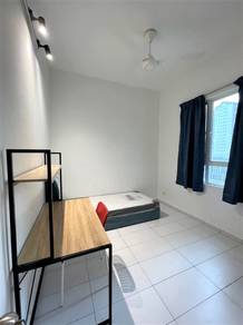 (MALE ONLY) Impian Meridian Middle Room w WIFI Fully Skyloft Usj One