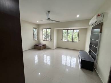 Spacious Corner Terrace Home in Kemuning Bayu For Rent