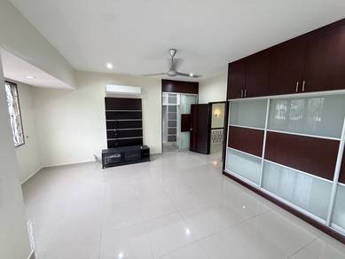 Spacious Corner Terrace Home in Kemuning Bayu For Rent