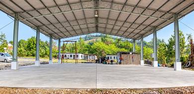 Warehouse 6000 sq ft and 1.35 acres of Land for Rent