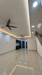 RENT /Perjiranan 9 @ Dato Onn /⁠Gated & Guarded/⁠ Partially Furnished