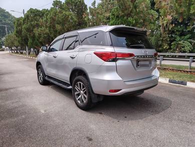 Toyota FORTUNER 2.4 VRZ 4X4 2GD-FTV (A)