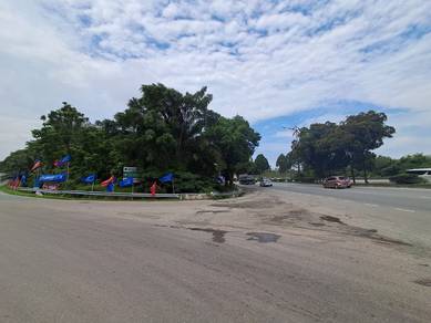 Ulu Tiram Ban Foo 1.5 Acre Petrol Station Land next to Tebrau Highway