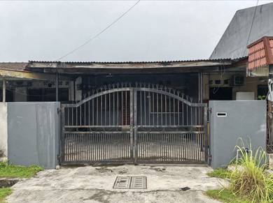 FACING OPEN Taman Greenwood Batu Caves Single Storey