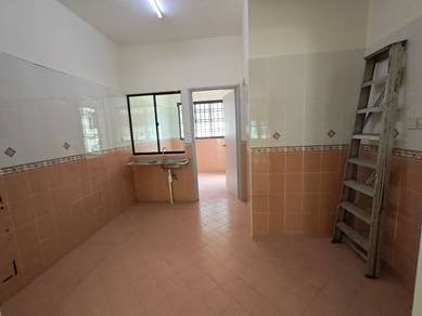 For Rent 2300 New refurbished 2.5storey Perling Taman Permata
