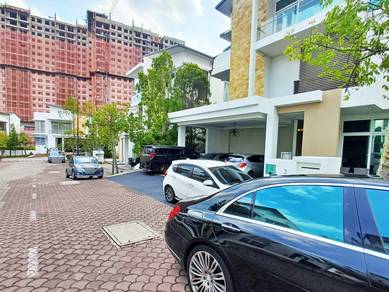 3 Storey Bungalow House in Sunway Rydgeway