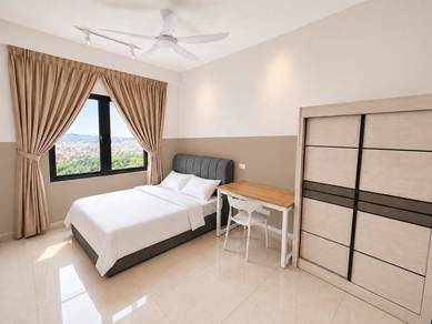 Master Room w/ Bath, 1 MRT UPM! ONE EQUINE SERI KEMBANGAN TAMAN EQUINE