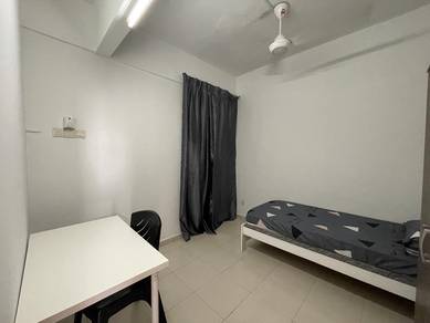 Kota Damansara Suria Apartment Female Fan Medium Room F/F Near MRT