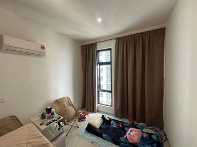 High Floor City View! Rare 1+1 bedroom Unit for Sale @ Space Residency