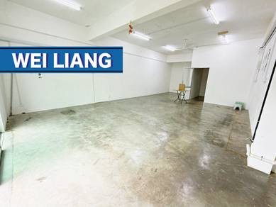 Pine Valley [2000sf] FACING MAIN ROAD l 1 PARKING BAY l Air Itam