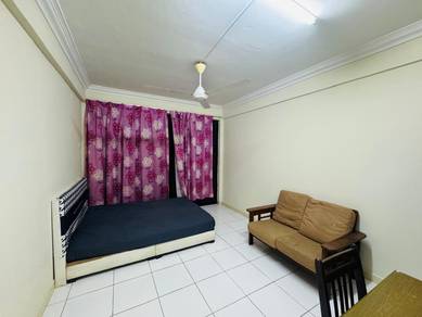 Fully furnished Middle room(with balcony) for Rent, Cyberjaya