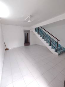 2 Storey Low Cost @ Jalan Teratai JOHOR JAYA ~New Paint Kitchen Extend
