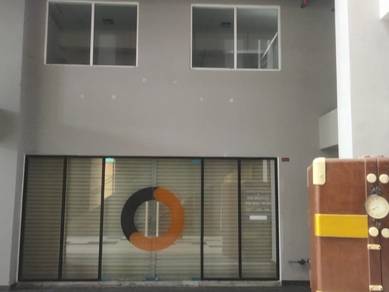 Ground floor 2 storey shoplot at Pusat Komersial Ayer Keroh opp AMEX