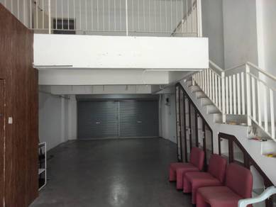Ground floor 2 storey shoplot at Pusat Komersial Ayer Keroh opp AMEX