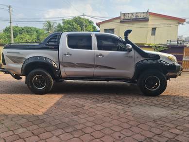 Toyota HILUX 2.5 G MY05 KUN25R (A)