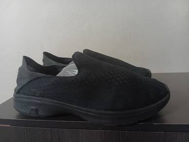 Skechers All Black