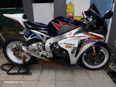 Honda CBR 1000rr 2011