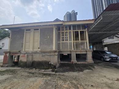 Commercial bungalow lot at Kelawai gurney