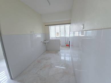 Tasek, Taman Mewah / Flat For Sale / 700 sqft / 3R1B / Good Condition