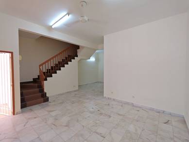 OPEN FACING NEWLY REFURBISHED 2 Storey Terrace Bandar Laguna Merbok