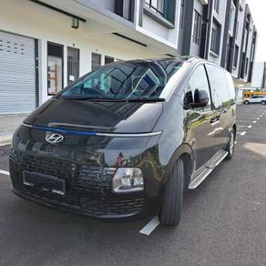 Hyundai Staria 2.2 Plus with 2 Autodoor