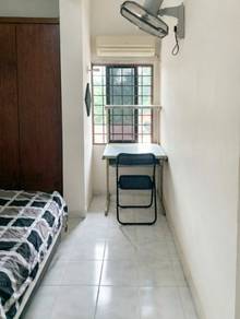 Bilik Tidur Kecil di Wisma 2020 Apartment Muar Untuk Disewa